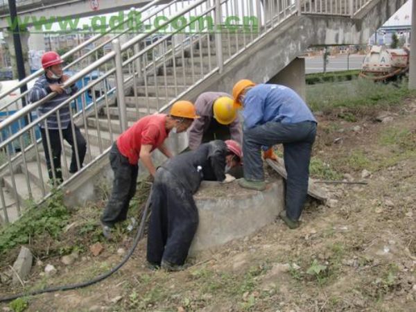 上海怎样疏通管道电话（上海市政管道疏通电话）